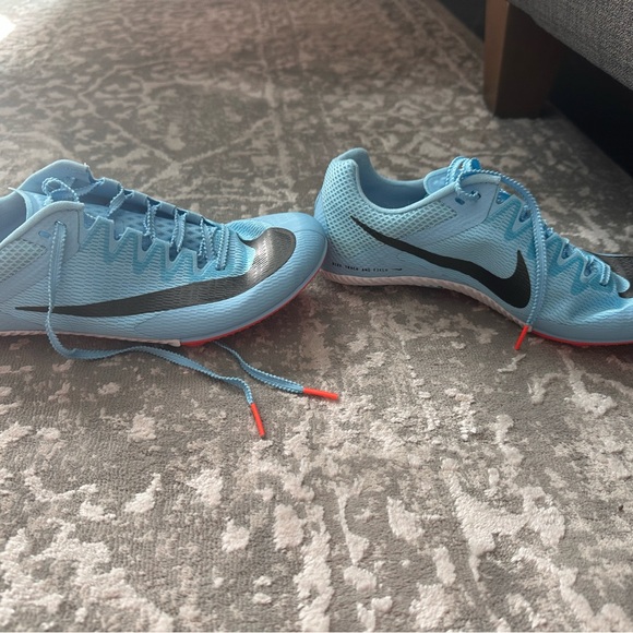 Woman's Nike track and field spikes - Picture 7 of 7